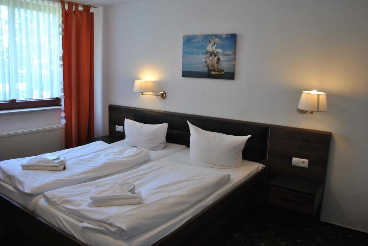 Strand-Hotel Lobbe Exterior foto