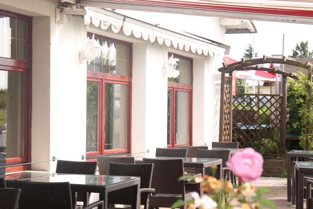 Strand-Hotel Lobbe Exterior foto